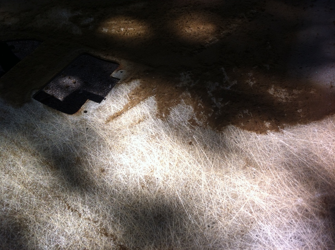 Headliner board (2001) coat in fiberglass resin first? 3M 38808